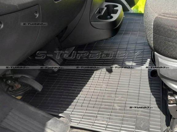Объединенный коврик Geyer&Hosaja в салоне Citroen Jumper III