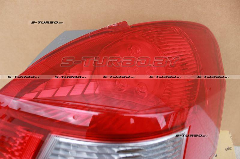 Задний фонарь (правый) LED, красно-белый