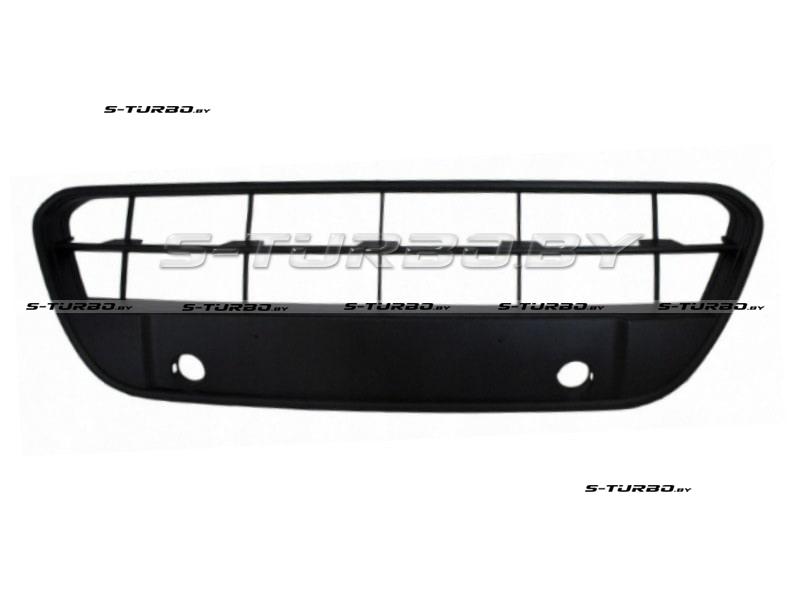 Решетка в бампер (центральная) черная