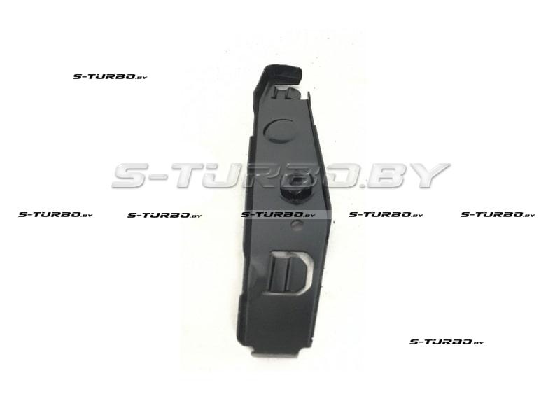 Кронштейн переднего бампера (левый)