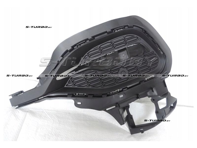 Решетка в бампер (левая) без отв. под парктроник