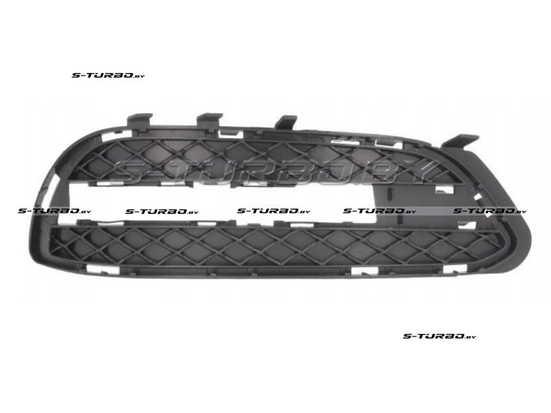 Решетка в бампер (правая) для версии avantgarde, 2010-2013