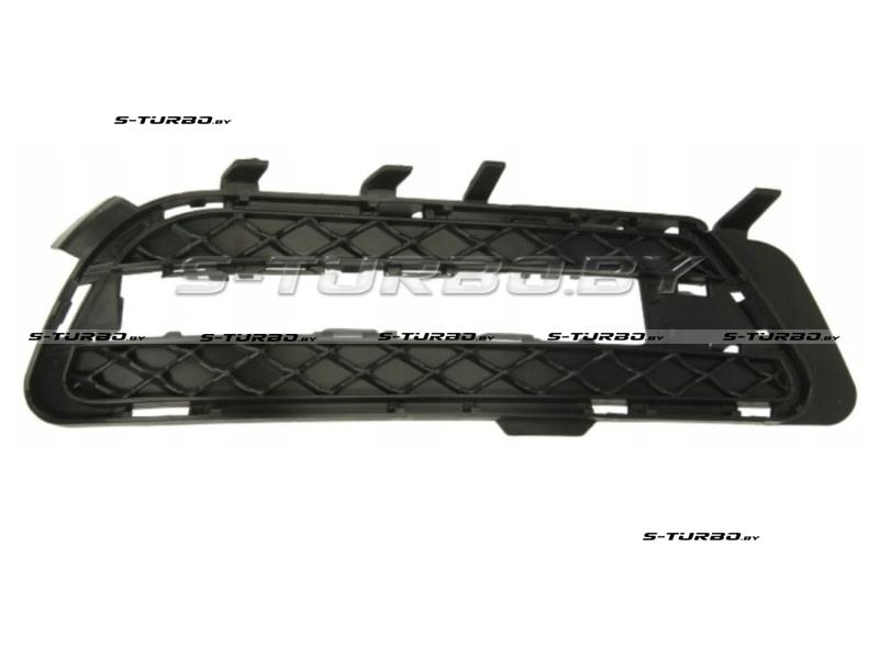 Решетка в бампер (правая) для версий classic / elegance