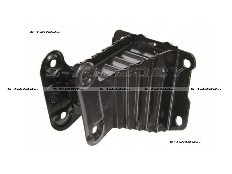 Кронштейн усилителя переднего бампера (левый)