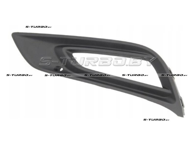 Решетка в бампер (левая) с отв. под противотуманку, 2015-2019