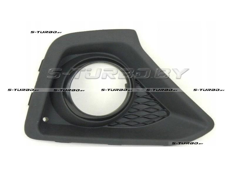 Решетка в бампер (правая) с отв. под противотуманку, 2013-2016