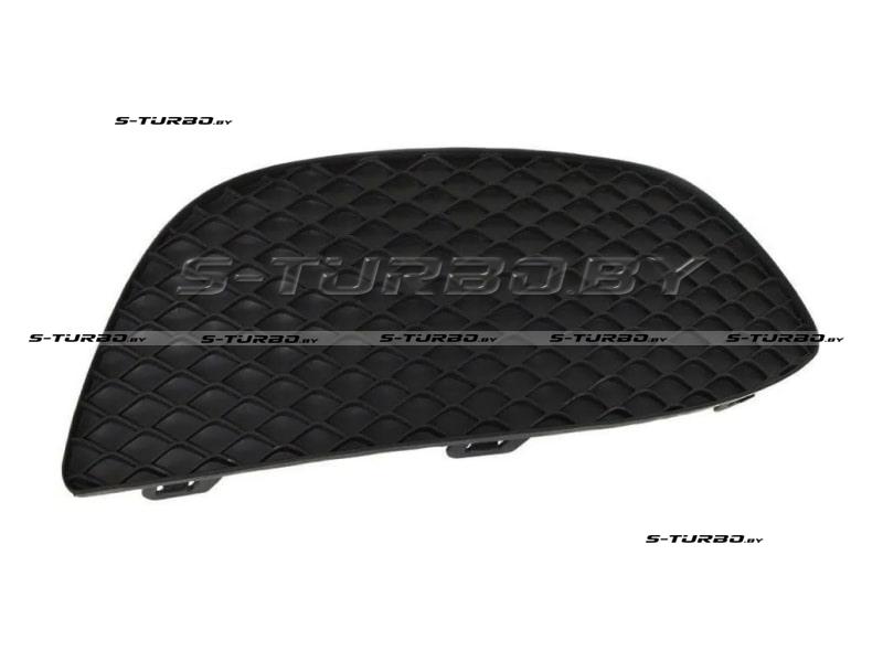 Решетка в бампер (левая) без отв. под хром. накладки