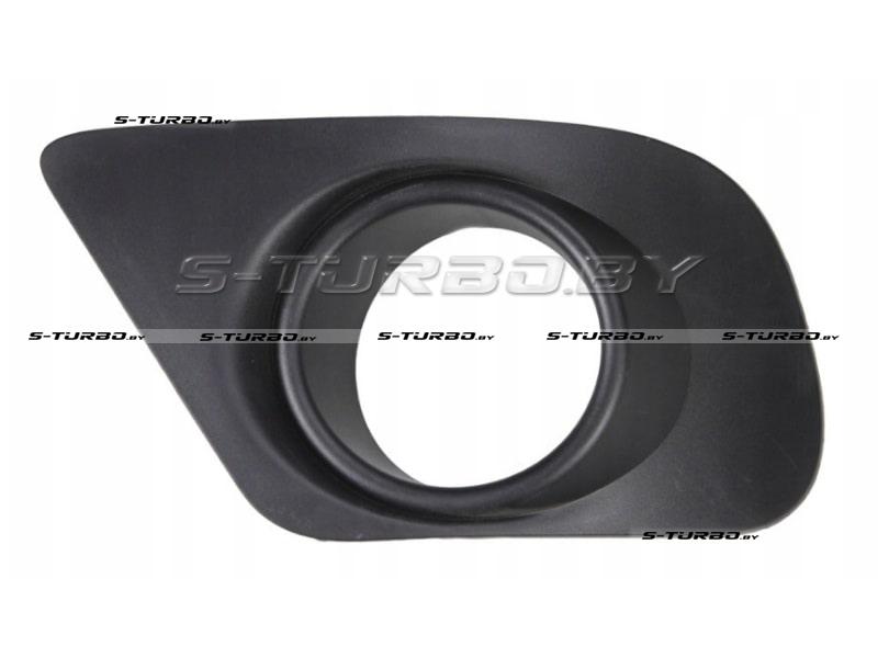 Решетка в бампер (левая) с отв. под противотуманку