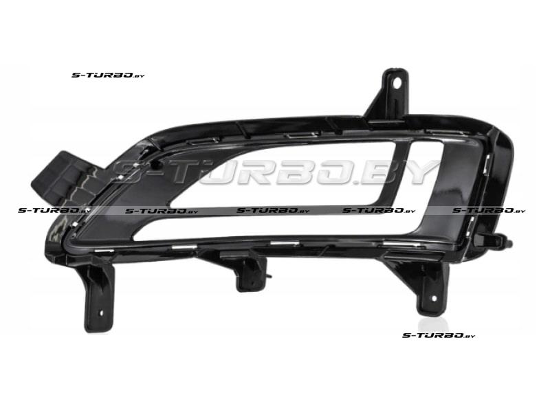 Решетка в бампер (левая) с отв. под противотуманку