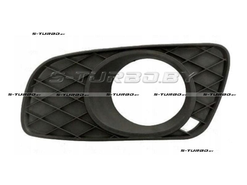 Решетка в бампер (левая) с отв. под противотуманку