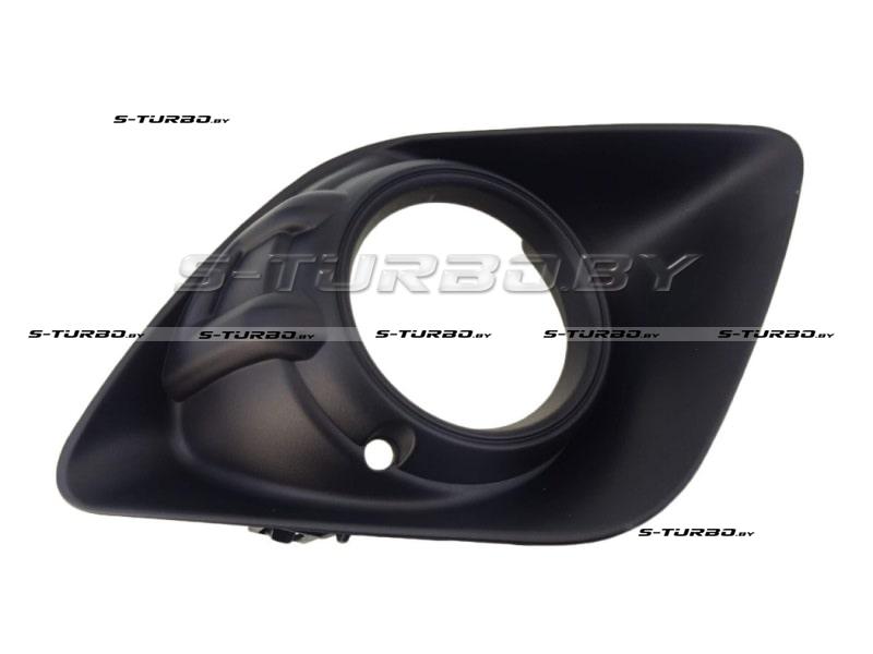 Решетка в бампер (правая) с отв. под противотуманку, для версии sport