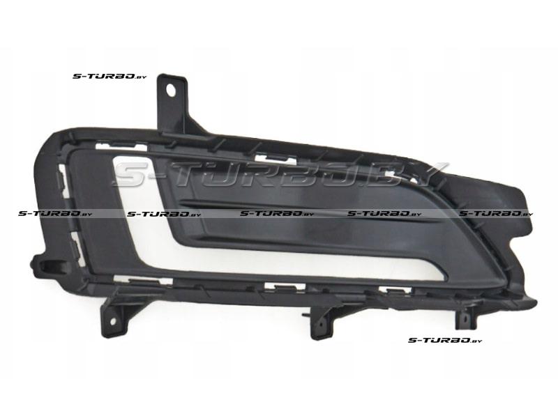 Решетка в бампер (правая) с отв. под фару дневного света