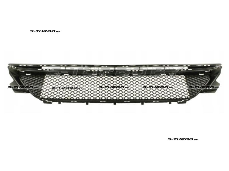 Решетка в бампер (центральная) текстурная