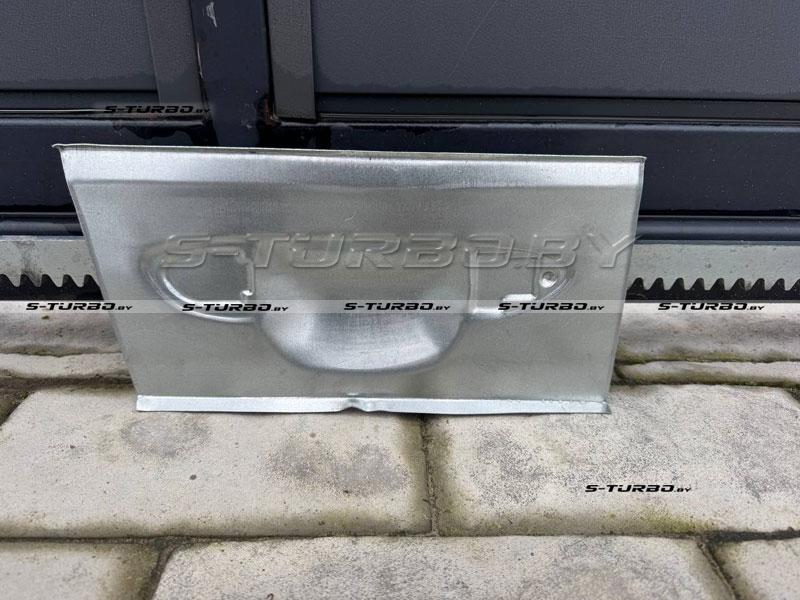 Рем вставка вокруг ручки двери (правая) заводской штамп