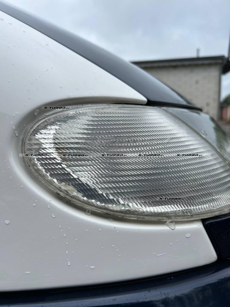 Крыло переднее (правое) стеклопластик