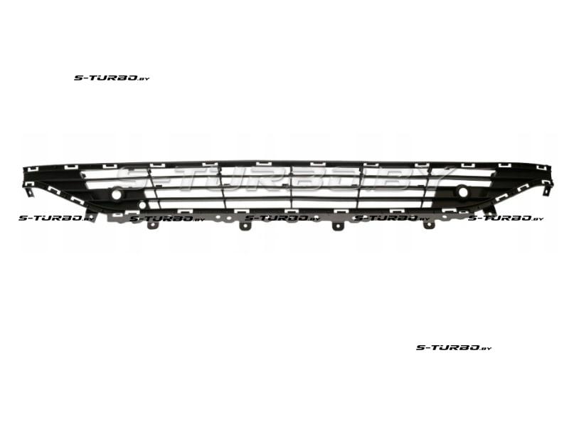 Решетка в бампер (центральная) с отв. под парктроники, 2015-2019