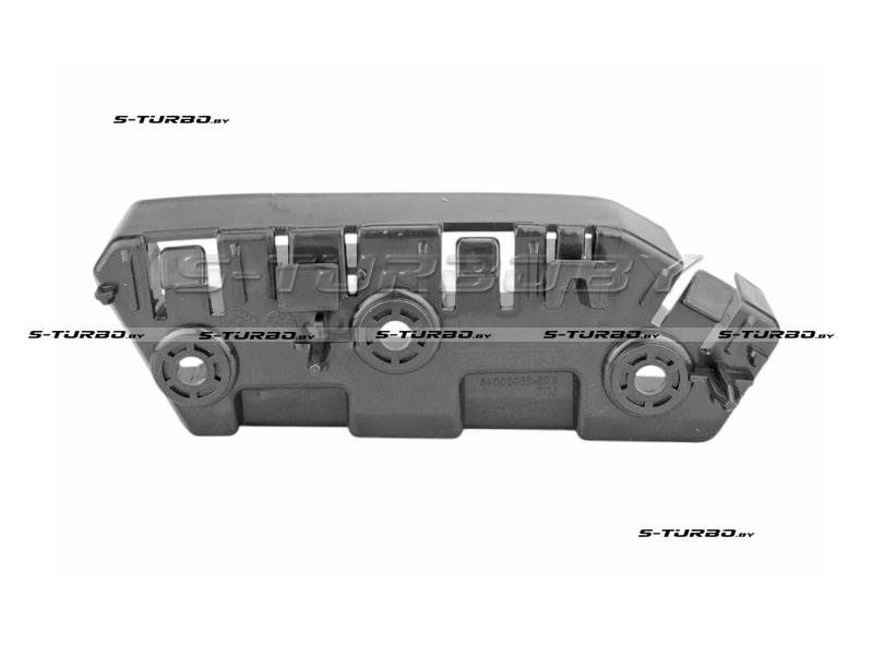 Кронштейн переднего бампера (правый)