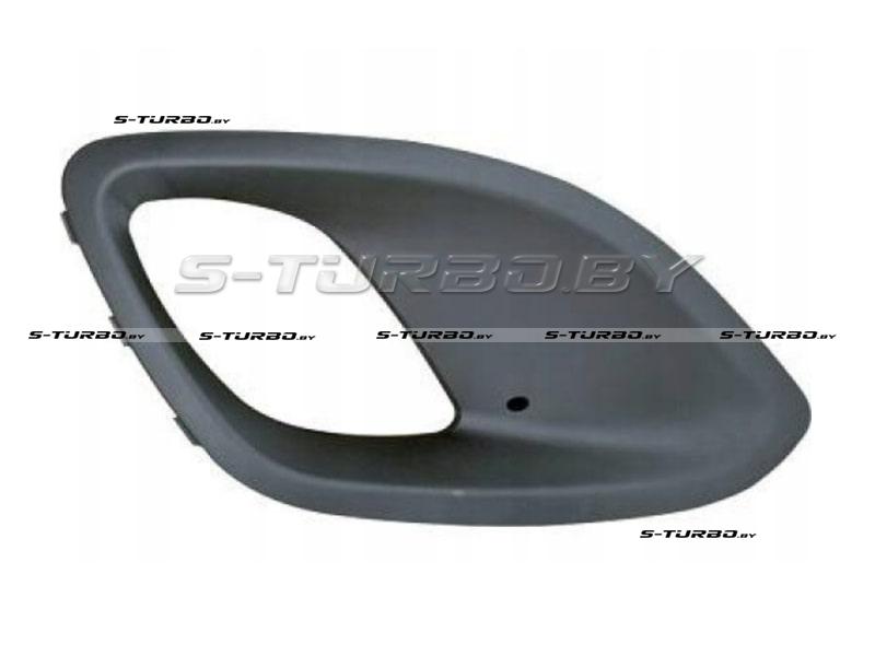 Решетка в бампер (правая) с отв. под противотуманку