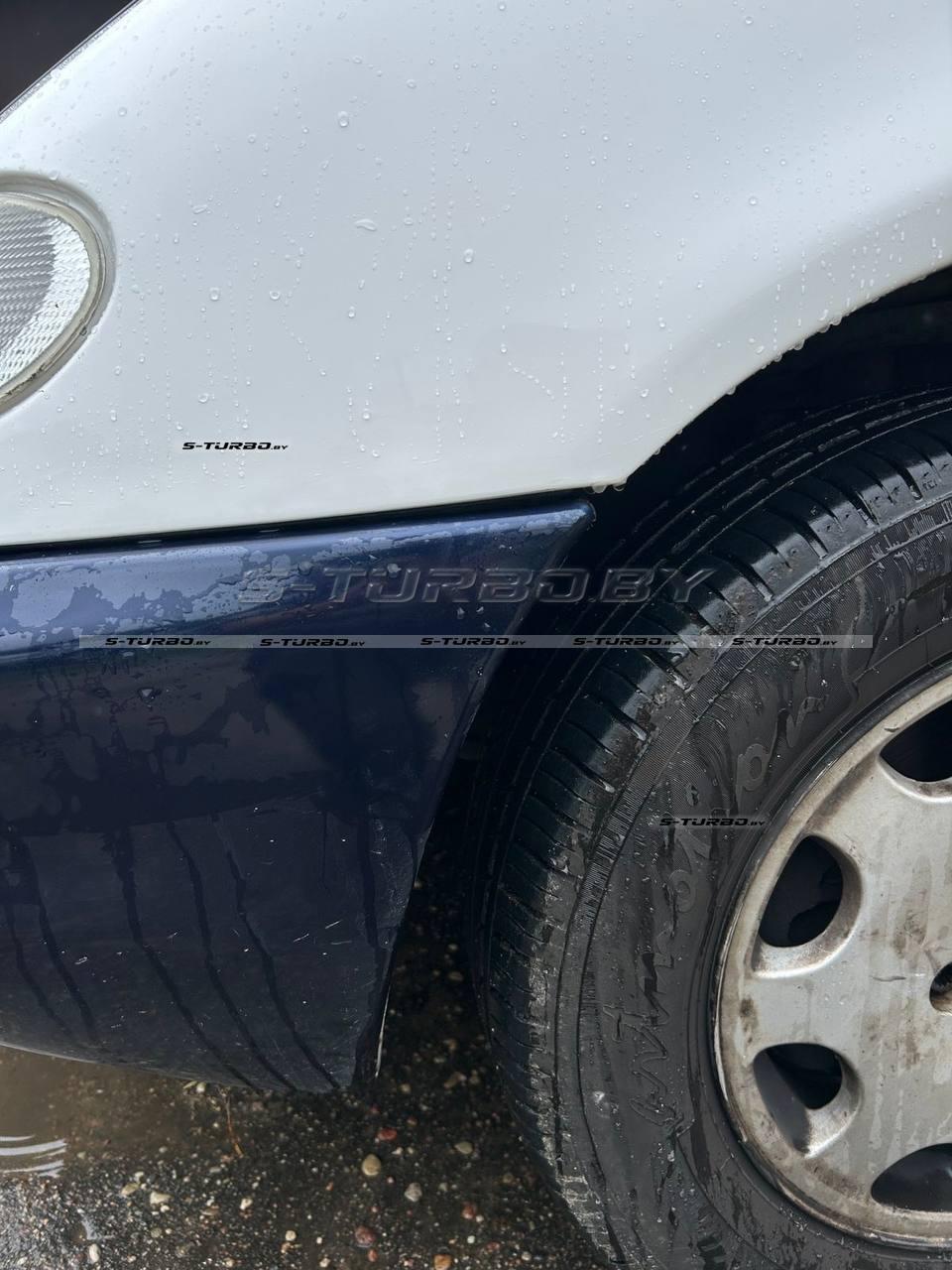 Крыло переднее (левое) стеклопластик