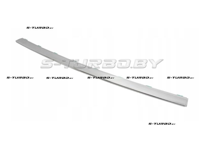 Молдинг переднего бампера (центральный) хром