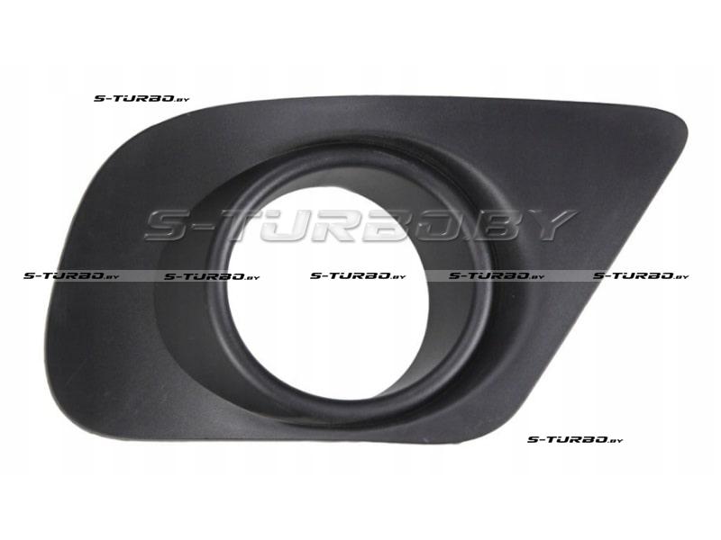 Решетка в бампер (правая) с отв. под противотуманку