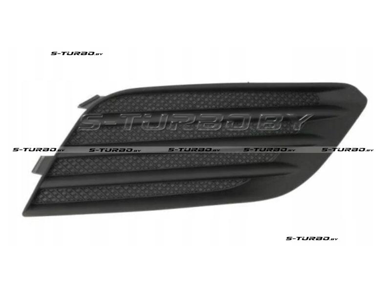 Решетка в бампер (правая) без отв. под противотуманку