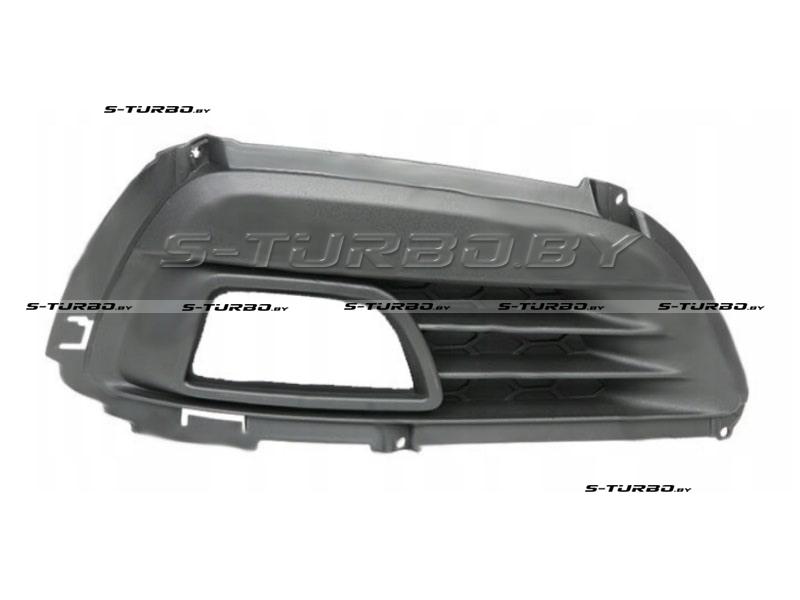 Решетка в бампер (правая) с отв. под противотуманку