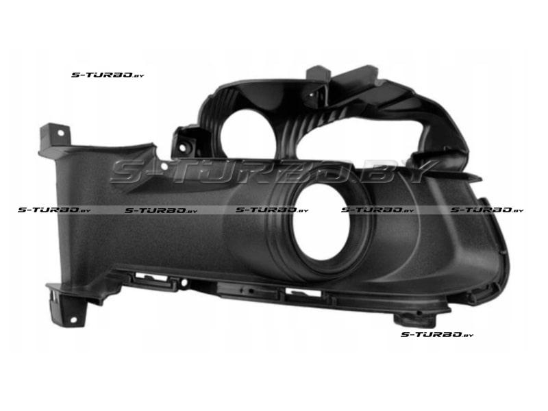 Решетка в бампер (правая) с отв. под противотуманку