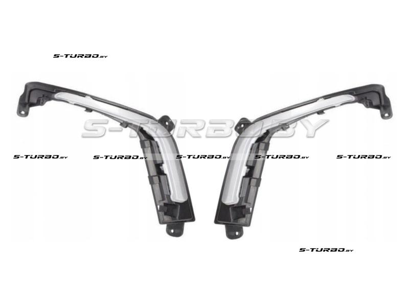 Заглушки противотуманной фары (левая+правая) с серебряной накладкой