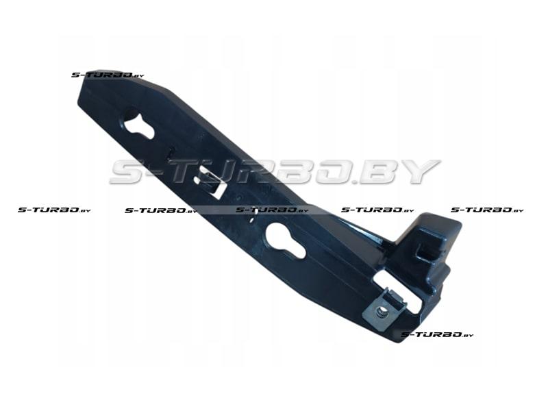 Кронштейн заднего бампера (правый)