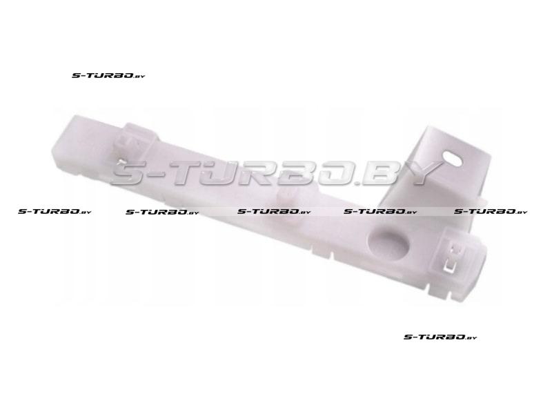 Кронштейн переднего бампера (правый) внешний