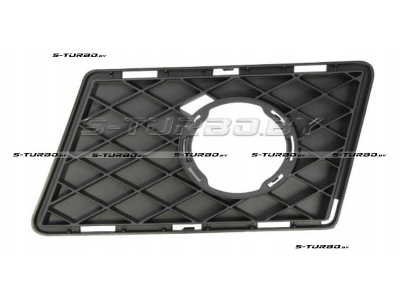 Решетка в бампер (левая) с отв. под противотуманку