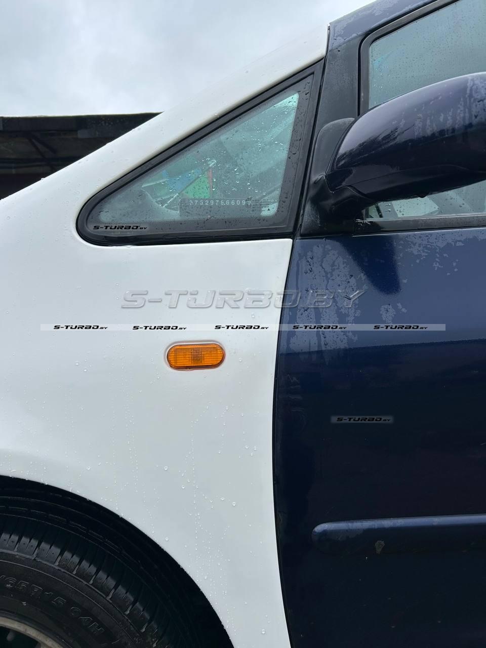 Крыло переднее (левое) стеклопластик