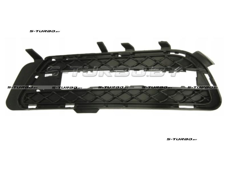 Решетка в бампер (левая) для версий classic / elegance