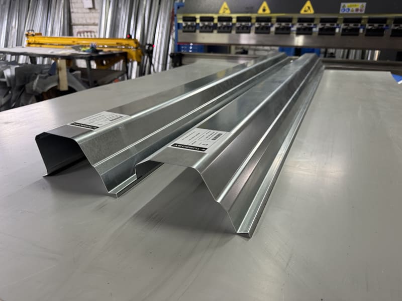 Пороги для авто на производстве