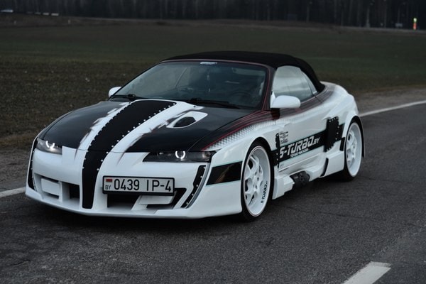 Тюнингованный Mitsubishi Eclipse фото 1