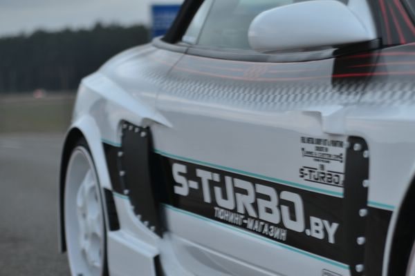 Тюнингованный Mitsubishi Eclipse фото 4